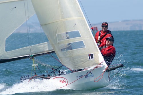 14ft Lindsay Irwin and crew Andrew Perry © Teri Dodds http://www.teridodds.com